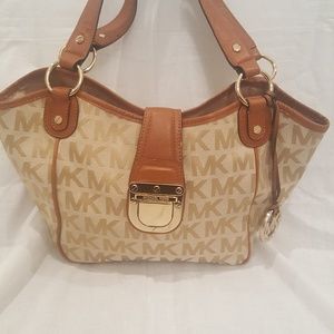 Micheal Kors Bag